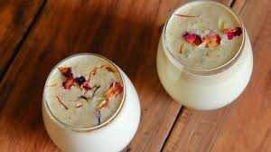 🥛🌸 Thandai – A Traditional Indian Drink with a Festive Twist