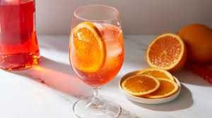 🧡🍹 Aperol Spritz – The Iconic Italian Sunset Cocktail