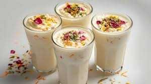 🌼🥤 Thandai with Bhang: The Iconic Indian Holi Drink