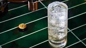 🥃💨 Whiskey Soda: The Effortless Classic for Pure Whiskey Lovers