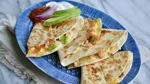 Butter Chicken Quesadilla – Desi Masala Meets Cheesy Crunch