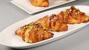 MASALA CROISSANTS – INDIAN SPICE MEETS FRENCH FLAKINESS