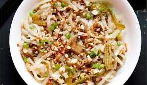 PAD THAI WITH DESI VEGETABLES – THAI STREET FAVORITE MEETS INDIAN KITCHEN STAPLES