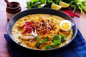 KHAO SOI WITH CHICKEN TIKKA – CURRY NOODLE BOWL MEETS TANDOORI BOLDNESS