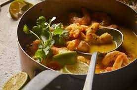 THAI-STYLE PRAWN MOILEE – KERALA COCONUT CURRY MEETS THAI AROMATICS